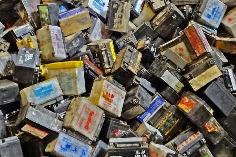电池回收图片_32安电池回收价格_电瓶厂家回收